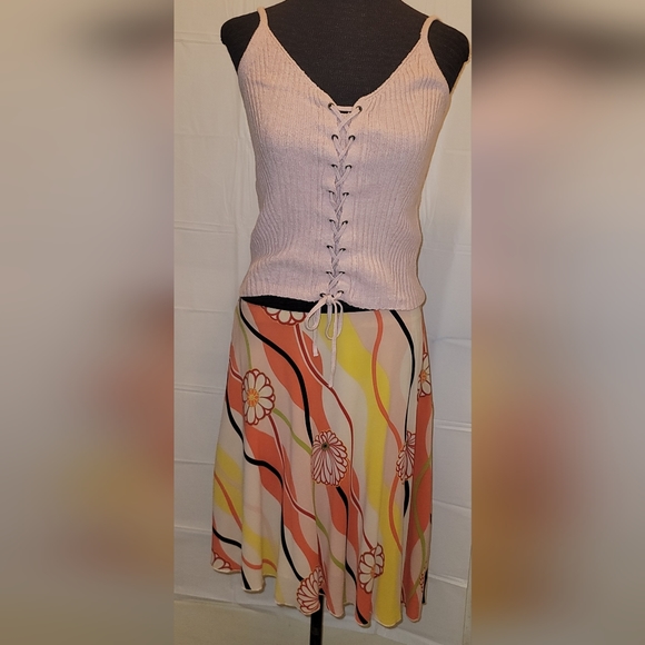 Beautiful A symmetrical lightweight shirt. Size 4 worn once. Fun/flirty/work - Picture 1 of 7